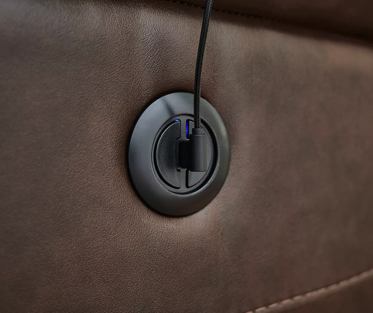 Wellsley Leather Power Recliner 6 Wellsley Leather Power Recliner - Image 4